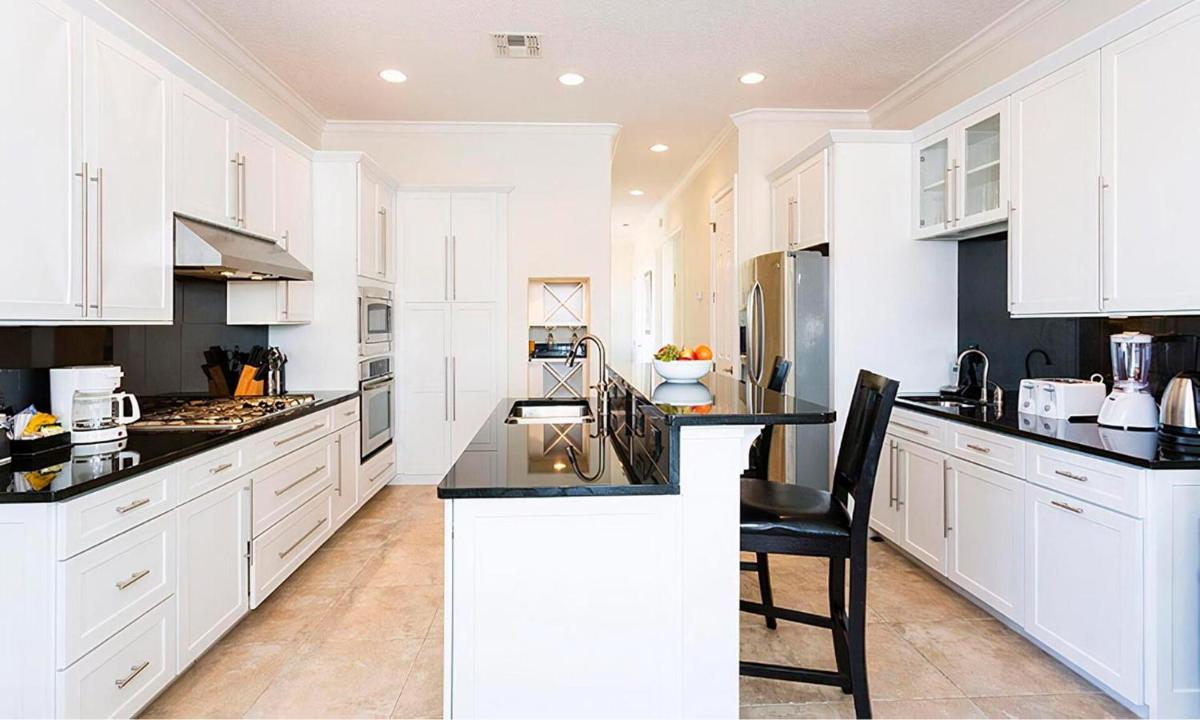 Rent Your Own Orlando Villa with Large Private Pool on Reunion Resort and Spa Orlando Villa 4561 - image 6