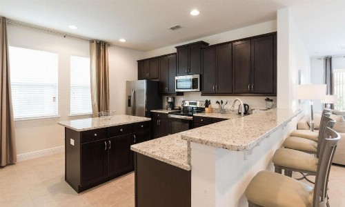 Rent the Perfect 6 Bedroom Villa on Encore Resort at Reunion Orlando Villa 4368 - image 8
