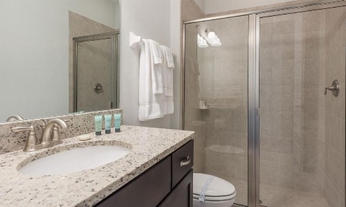 Rent the Perfect 8 Bedroom Villa on Encore Resort at Reunion Orlando Villa 4426 - image 15