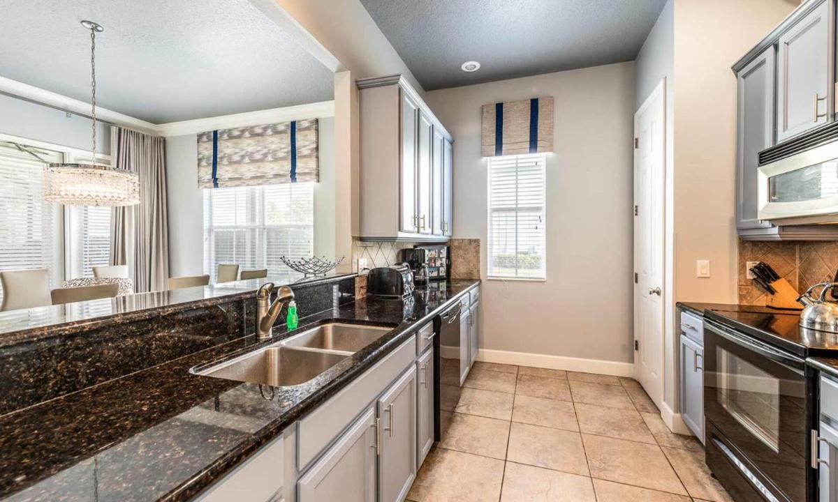 Ultimate 5 Star Villa with Private Pool on Reunion Resort and Spa Orlando Villa 4585 - image 7