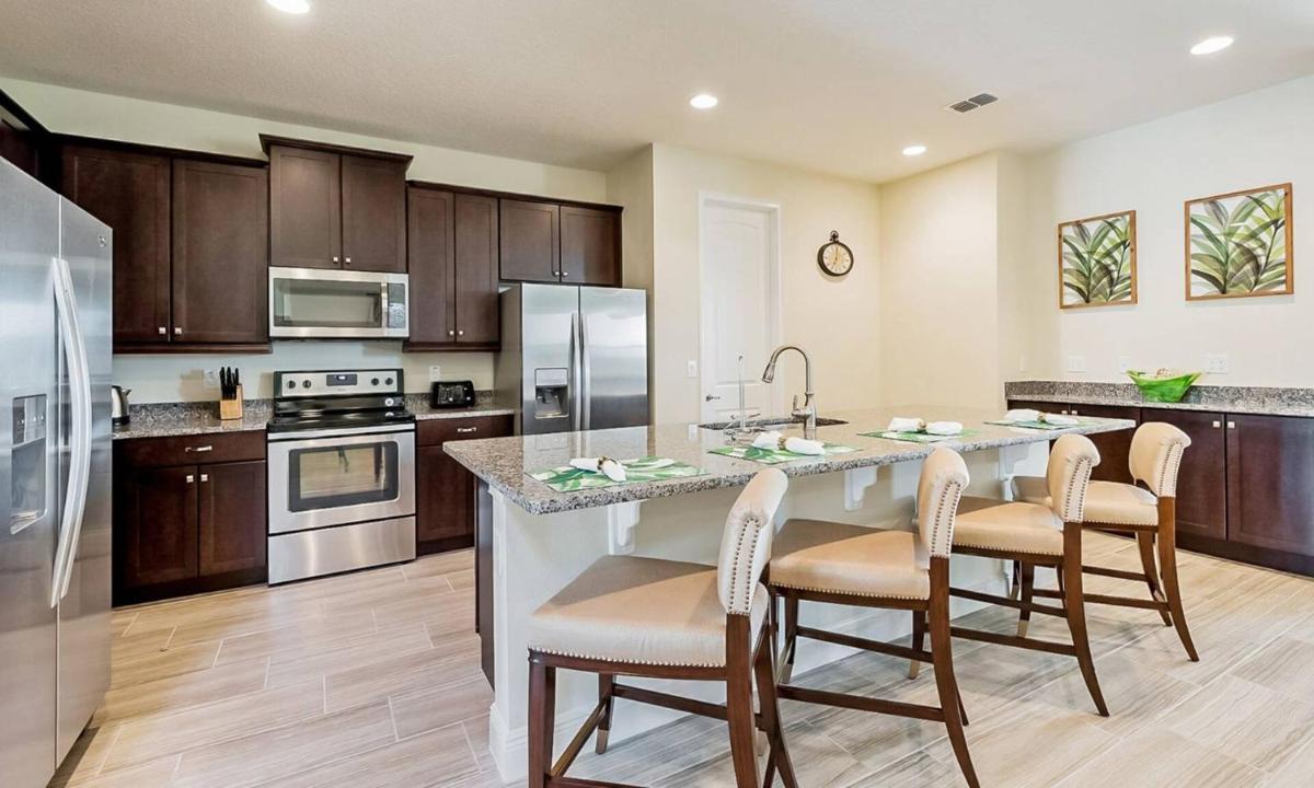 Luxury Contemporary Style Villa on Encore Resort at Reunion Orlando Villa 4394 - image 7