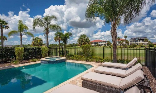 Luxury Private Villa with Large Pool on Reunion Resort and Spa Orlando Villa 4588 - image 1