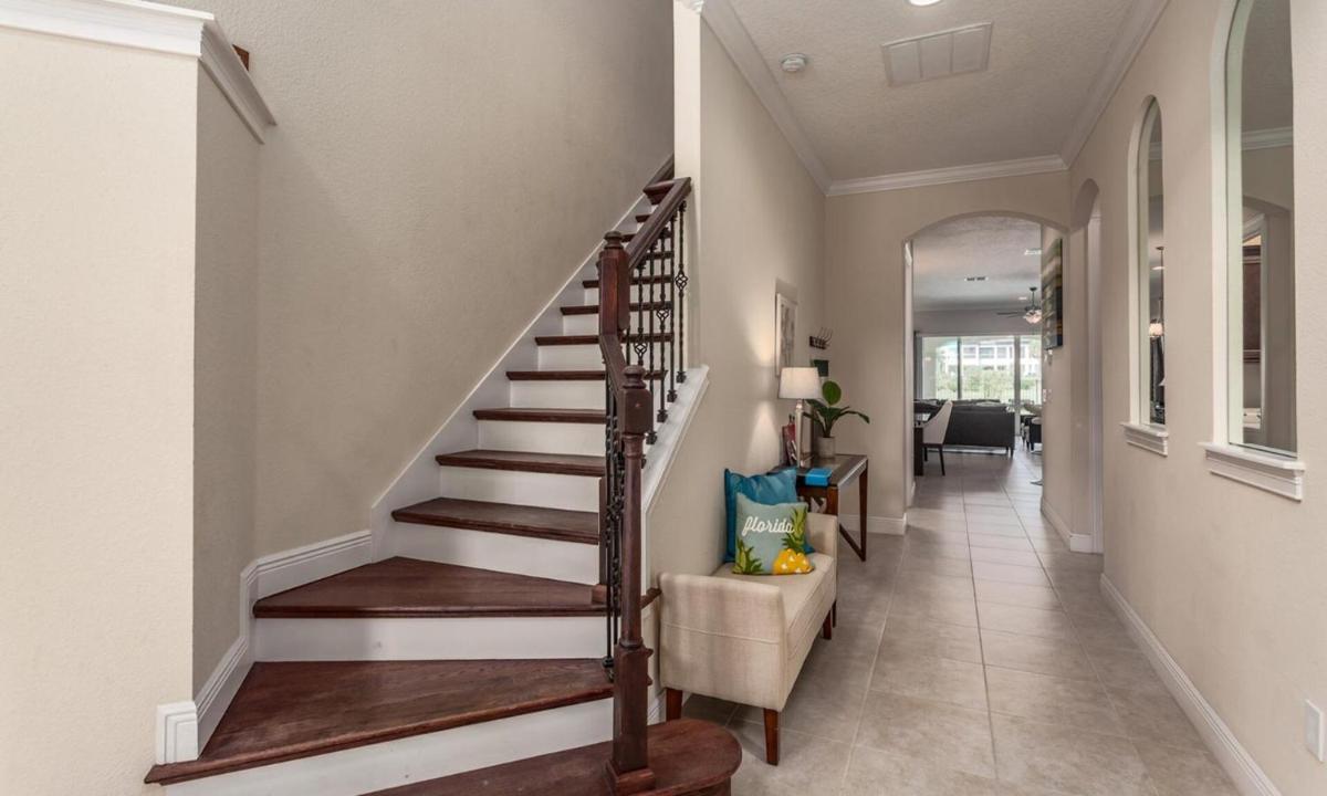 Luxury Private Villa with Large Pool on Reunion Resort and Spa Orlando Villa 4588 - image 6