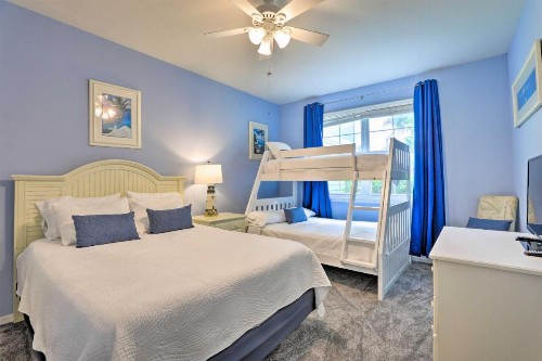 Colorful Condo with Pool Access and More 6 Mi to Disney - image 12