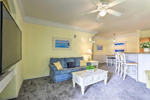 Colorful Condo with Pool Access and More 6 Mi to Disney - image 6