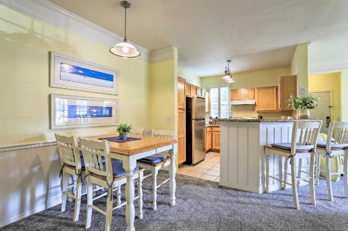 Colorful Condo with Pool Access and More 6 Mi to Disney - image 7