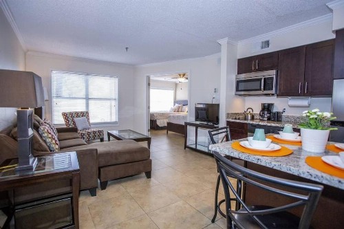 734 - 1 Bedroom apartment 5 MINUTES from Disney