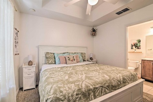 Classy Kissimmee Townhome about 2 Mi to Disney! - image 12