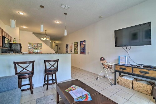 Classy Kissimmee Townhome about 2 Mi to Disney! - image 6