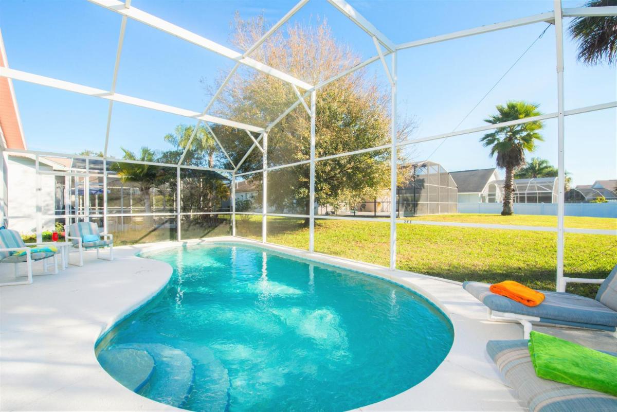 Honey Pot Villa- 4 bedrooms with a private pool- Close to Disney! - image 3