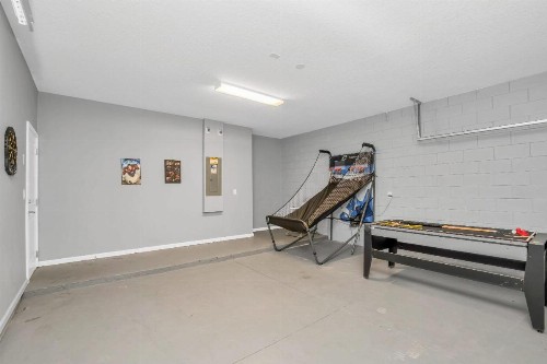 6BR Resort Home - Near Disney - Private Pool and Hot Tub! - image 14