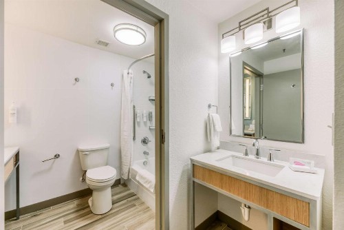 Hilton Garden Inn Outer Banks/Kitty Hawk - image 23