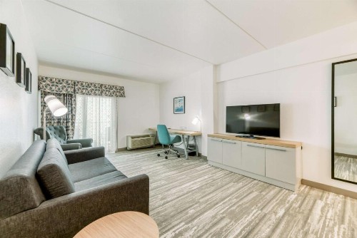 Hilton Garden Inn Outer Banks/Kitty Hawk - image 25