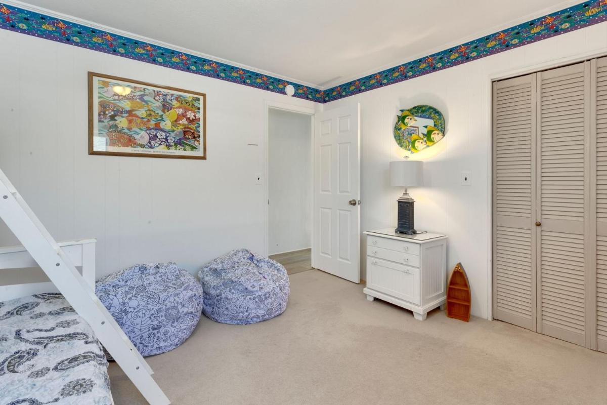 4122 - Blue White Haven - image 4