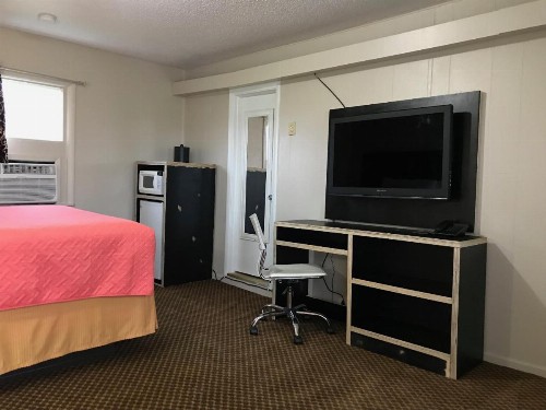 Laci's Country Inn - Knob Noster - image 3