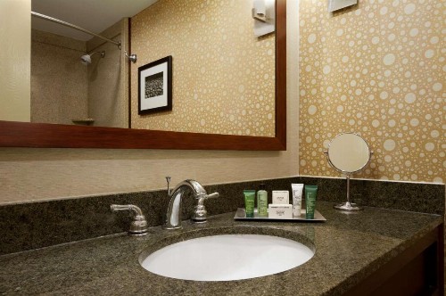 Hilton Knoxville - image 22
