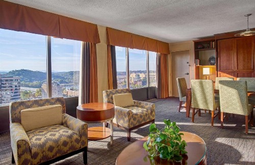 Hilton Knoxville - image 26