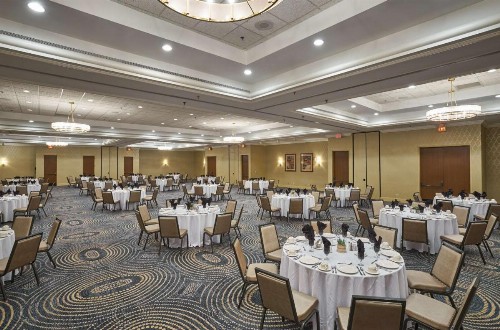 Hilton Knoxville - image 34