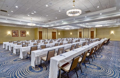 Hilton Knoxville - image 36