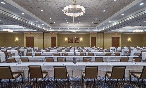 Hilton Knoxville - image 37