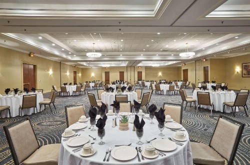 Hilton Knoxville - image 38