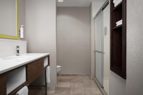 Hampton Inn & Suites-Knoxville/North I-75 - image 14