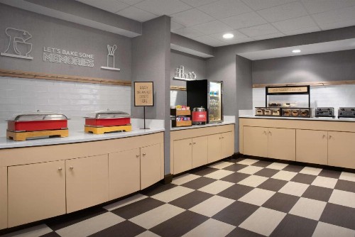 Hampton Inn & Suites-Knoxville/North I-75 - image 6