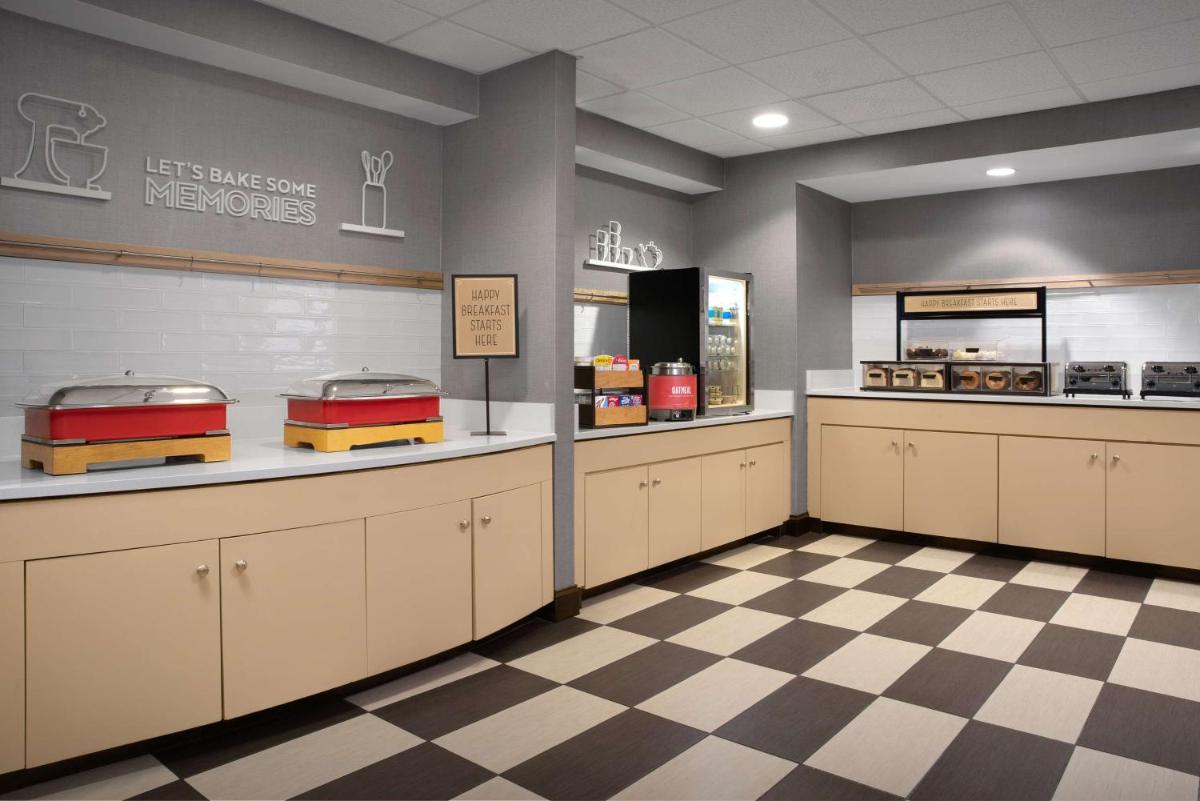 Hampton Inn & Suites-Knoxville/North I-75 - image 6