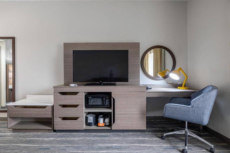 Hampton Inn Knoxville-West At Cedar Bluff - image 6