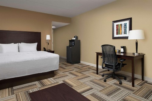 Hampton Inn Knoxville-East - image 16