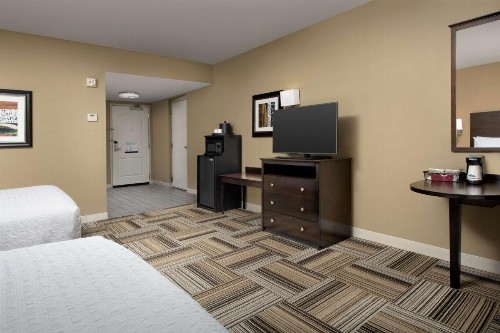 Hampton Inn Knoxville-East - image 24