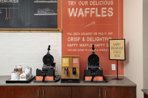 Hampton Inn Knoxville-East - image 6
