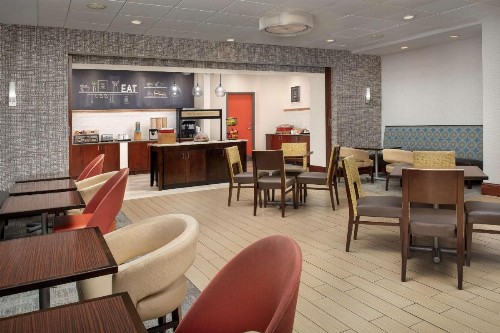 Hampton Inn Knoxville-East - image 7