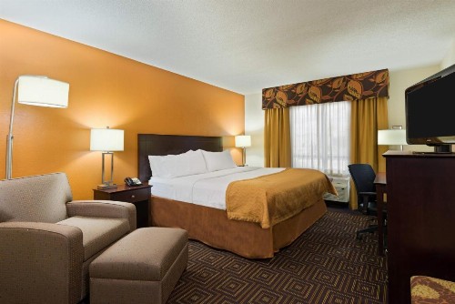 Holiday Inn Knoxville West - Cedar Bluff an IHG Hotel - image 22