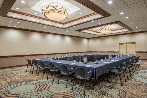 Crowne Plaza Hotel Knoxville an IHG Hotel - image 12