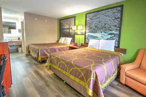 Super 8 by Wyndham Knoxville West/Farragut - image 32
