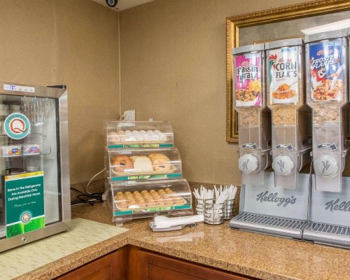 Quality Inn Merchants Drive - image 11