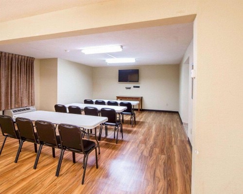 Quality Inn Merchants Drive - image 21