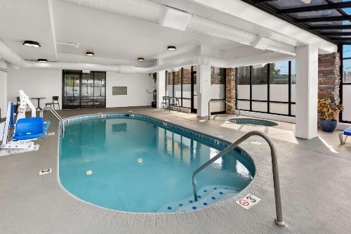 Best Western Knoxville Suites - Downtown - image 13