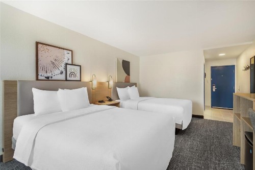 Clarion Inn & Suites near Downtown - image 34