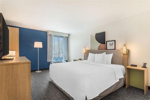 Clarion Inn & Suites near Downtown - image 35