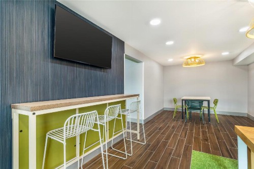 Clarion Inn & Suites near Downtown - image 38