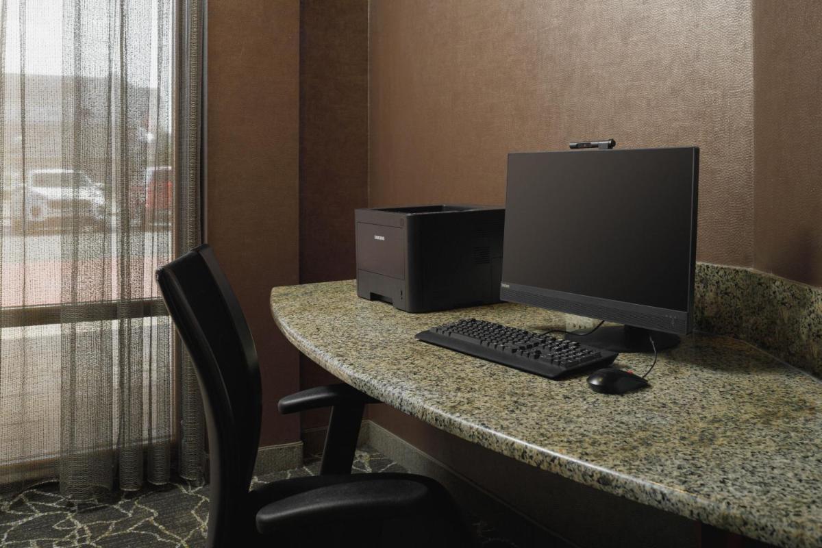 SpringHill Suites Knoxville At Turkey Creek - image 2
