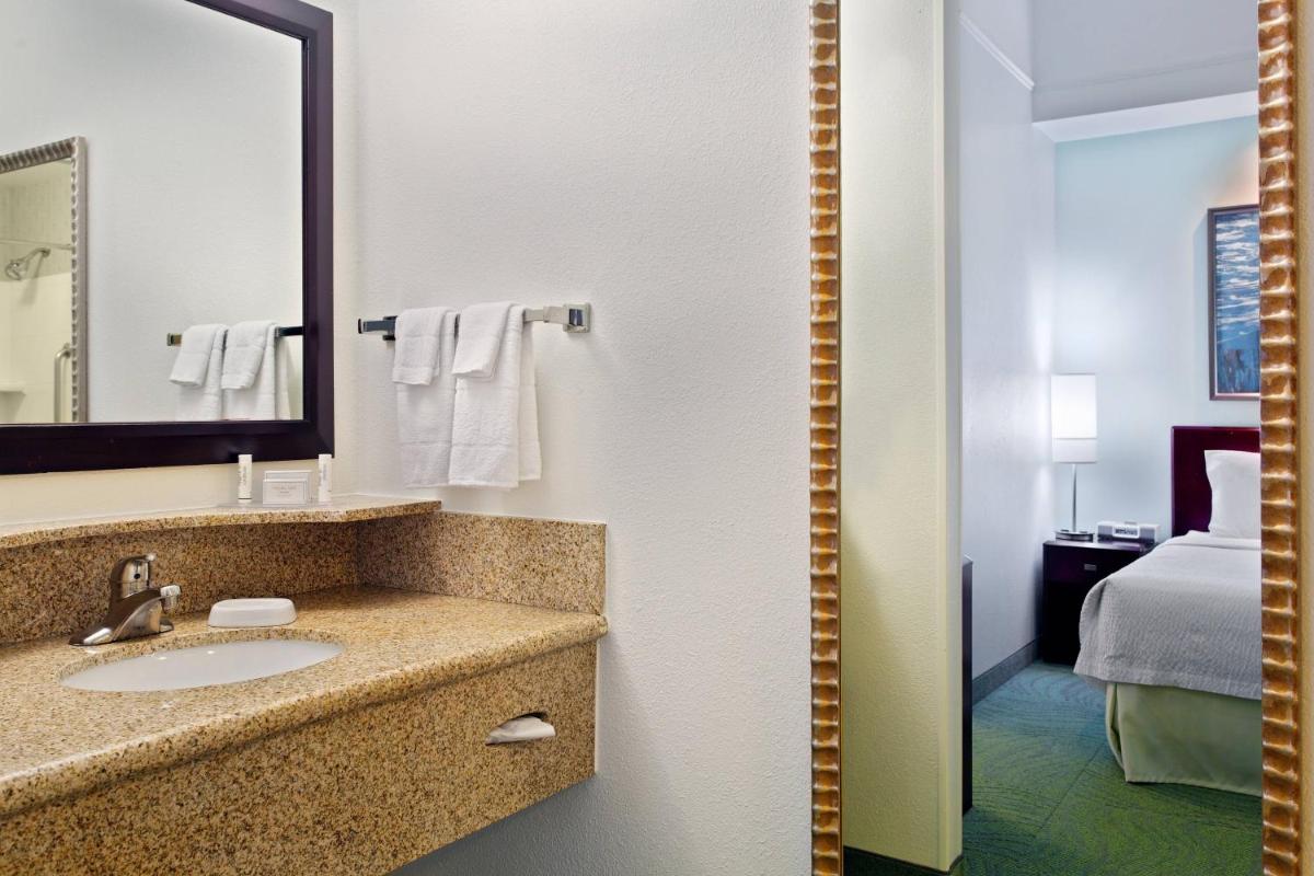 SpringHill Suites Knoxville At Turkey Creek - image 6