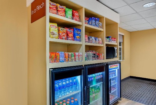 TownePlace Suites Knoxville Cedar Bluff - image 2