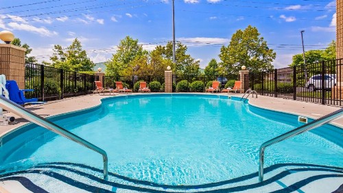 Best Western Plus Knoxville Cedar Bluff - image 2