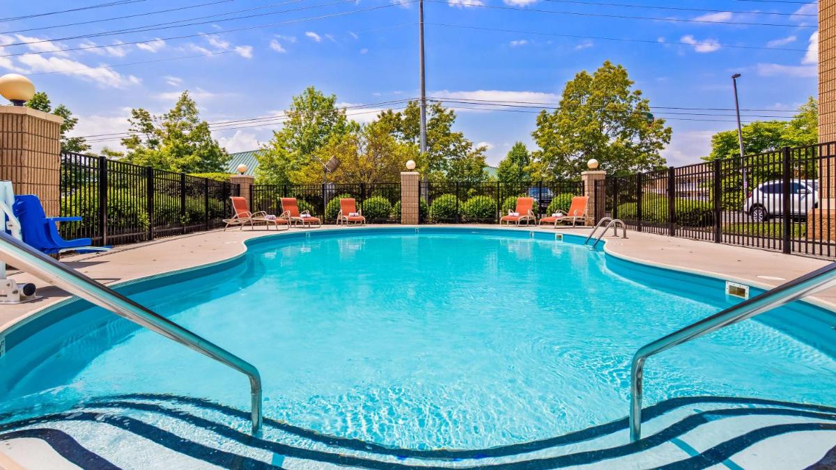 Best Western Plus Knoxville Cedar Bluff - image 2