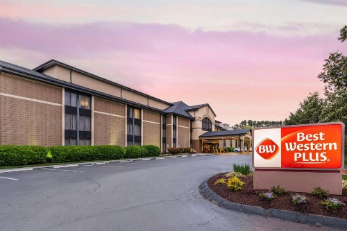 Best Western Plus Knoxville Cedar Bluff - image 32