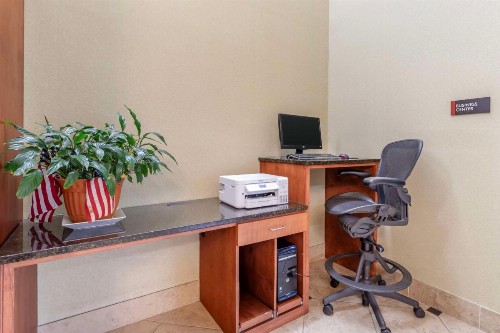 Best Western Plus Knoxville Cedar Bluff - image 36