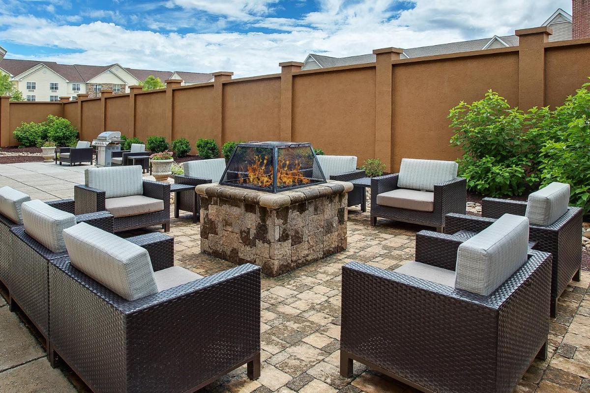 Courtyard Knoxville Cedar Bluff - image 7